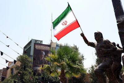 سفیر ایران در کویت: ایران هرگز درباره برنامه موشکی مذاکره یا معامله نمی‌کند/ مداخله خارجی خط قرمز است/ آنچه در ونزوئلا رخ داد در ایران محال است