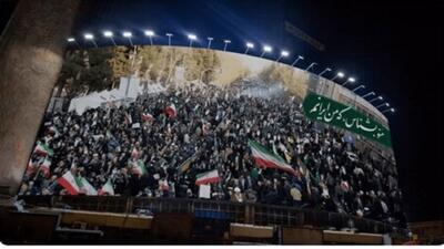 رونمایی از دیوارنگاره جدید میدان ولیعصر