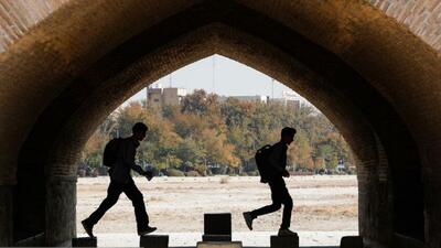 گزارش تصویری/ زاینده‌رود خشکید، تاریخ اصفهان تخریب!