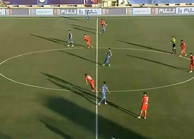 گزارش زنده: استقلال 0 _ تراکتور 0