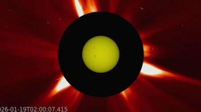 اخترشناسان گزارش می‌دهند که برای اولین بار در نزدیک به یک ربع قرن، یک طوفان تابشی در نزدیکی زمین در حال وقوع است