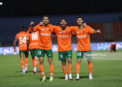 گلزن دهه‌هشتادی مس: از تراکتور هم امتیاز می‌خواهیم