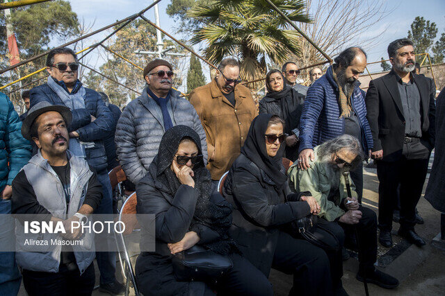 خاکسپاری سعید پیردوست/ گله از عدم حضور مهران مدیری و بچه‌های «شب‌های برره»