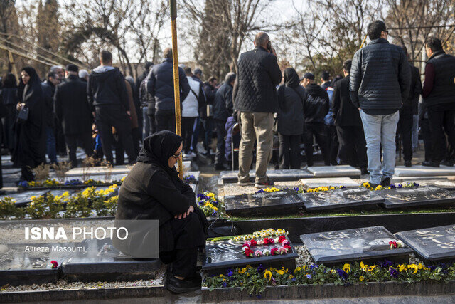 خاکسپاری سعید پیردوست/ گله از عدم حضور مهران مدیری و بچه‌های «شب‌های برره»