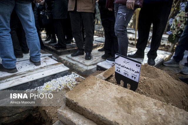 خاکسپاری سعید پیردوست/ گله از عدم حضور مهران مدیری و بچه‌های «شب‌های برره»