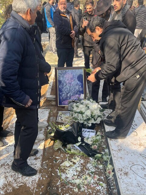 خاکسپاری سعید پیردوست/ گله از عدم حضور مهران مدیری و بچه‌های «شب‌های برره»